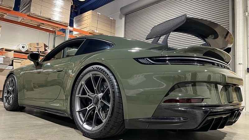 Photo of 1016 Industries Carbon Aero for the Porsche 992.1 GT3 - Image 9
